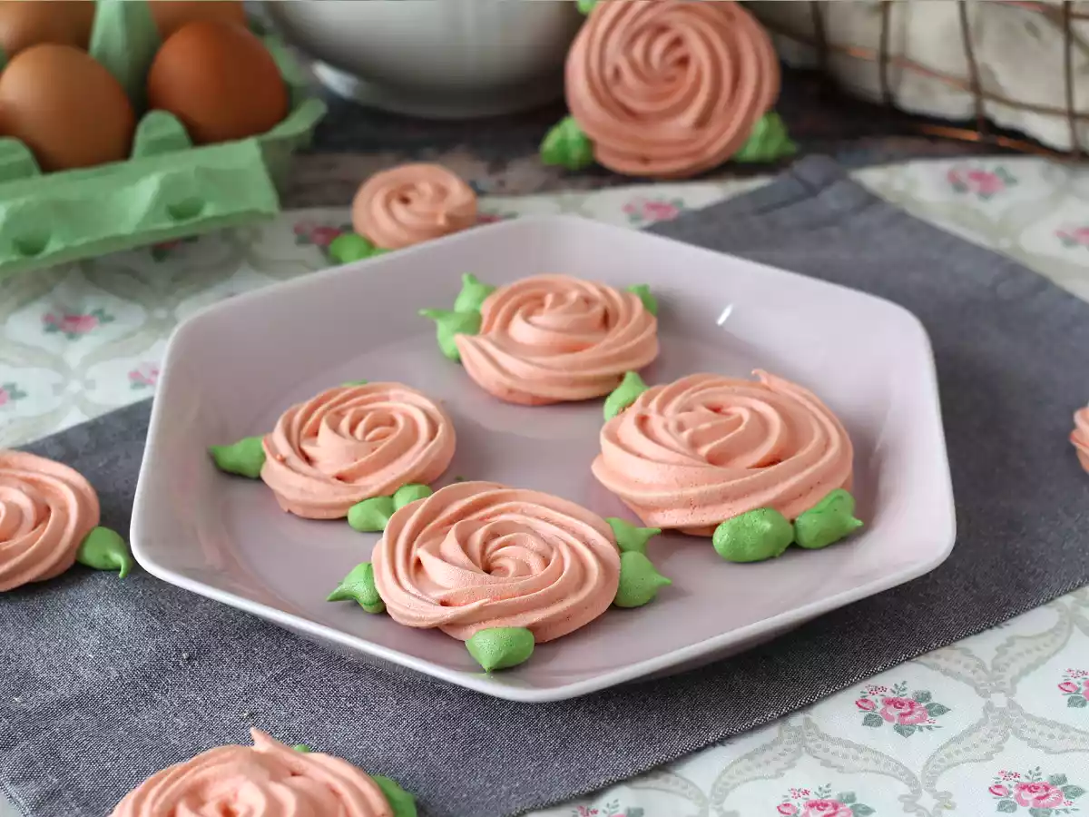 Meringues in de vorm van schattige roosjes!