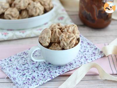 Meringues met Nutella