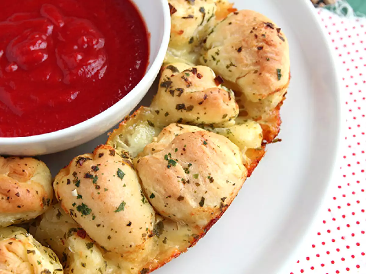 Met mozzarella gevulde pizzakroon - foto 4