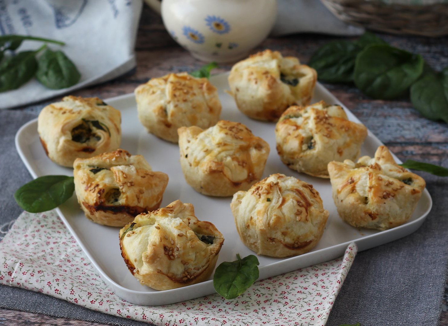 Recept voor mini bladerdeeggebakjes met spinazie &amp; geitenkaas