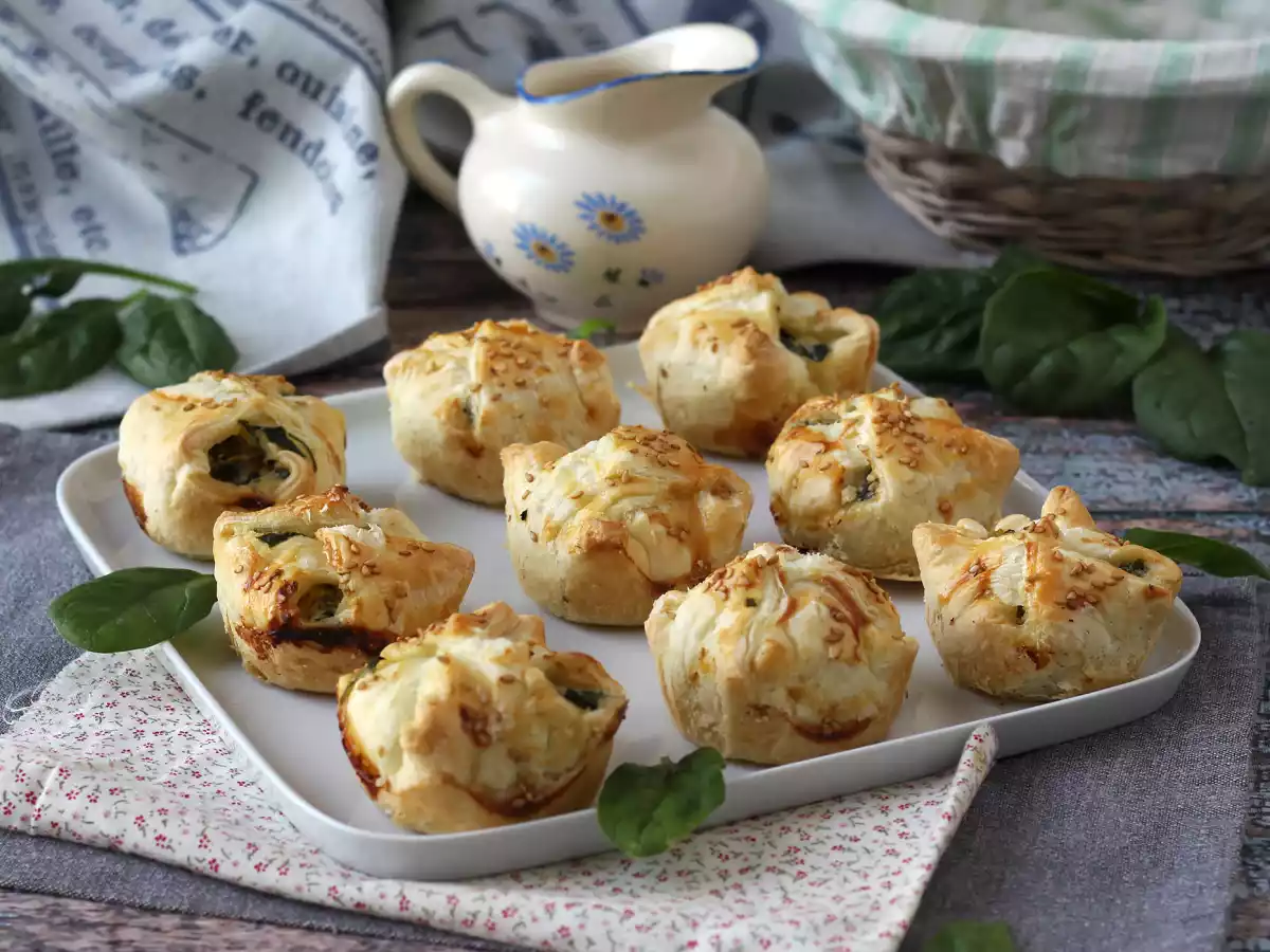 Mini bladerdeeggebakjes met spinazie en geitenkaas - foto 4