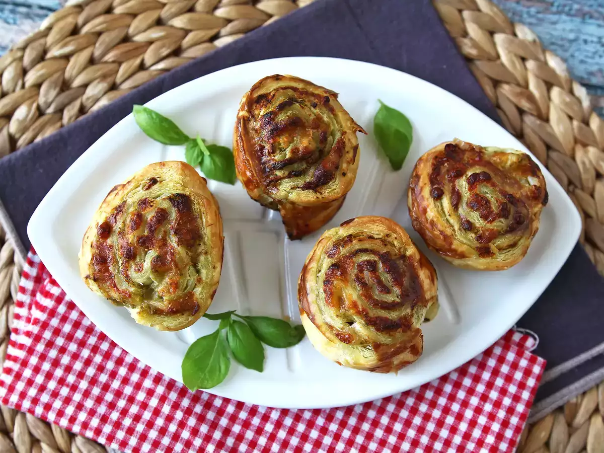 Mozzarella pesto bladerdeeggebakjes met air fryer, klaar in 15 minuten! - foto 5