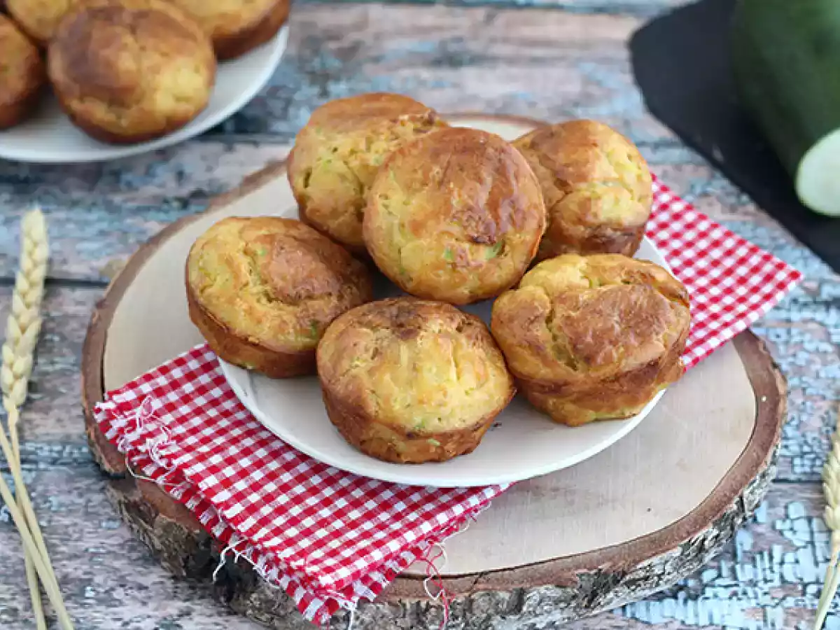 Muffins met courgette en geitenkaas