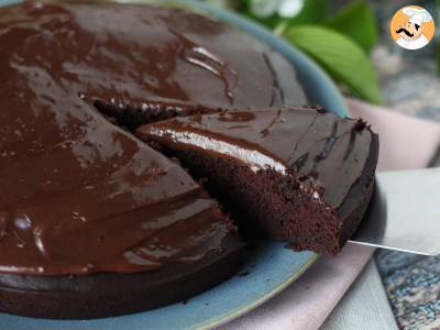 Nega maluca cake met brigadeiro glazuur