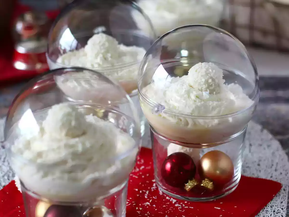 No-bake Raffaello kokosglaasjes - een sprookjesachtig dessert in een sneeuwbol - foto 3