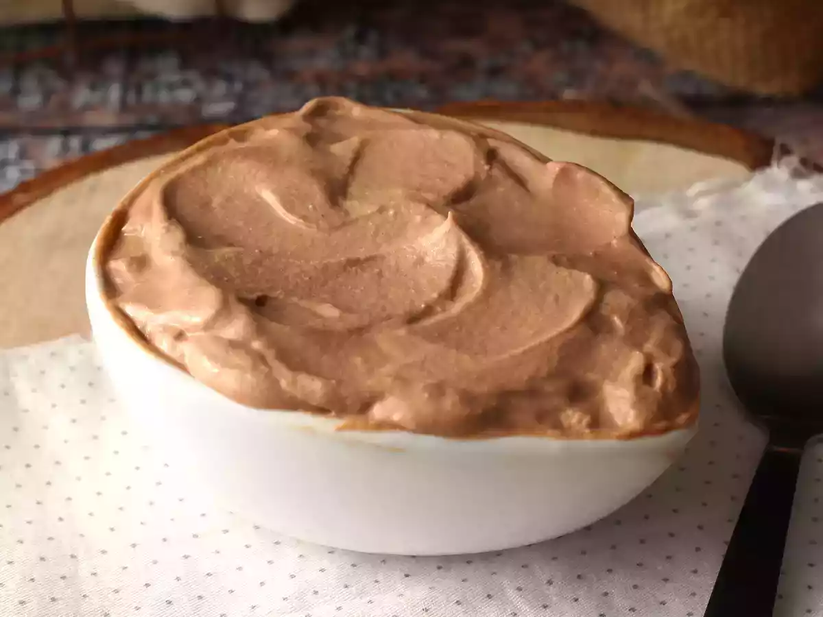 Nutella roomspread, perfect om je taarten en laagjescake mee te bedekken - foto 2
