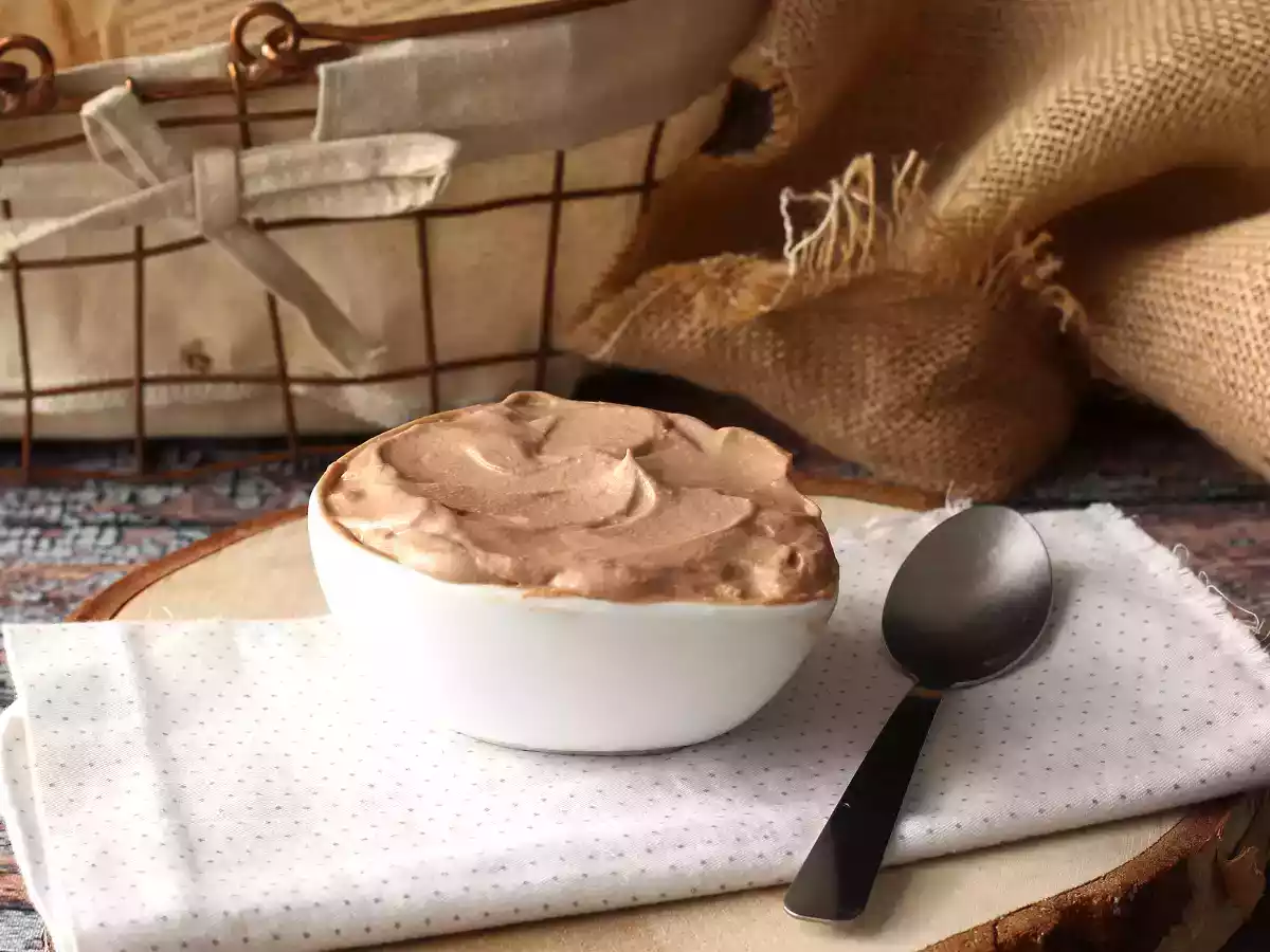 Nutella roomspread, perfect om je taarten en laagjescake mee te bedekken - foto 4