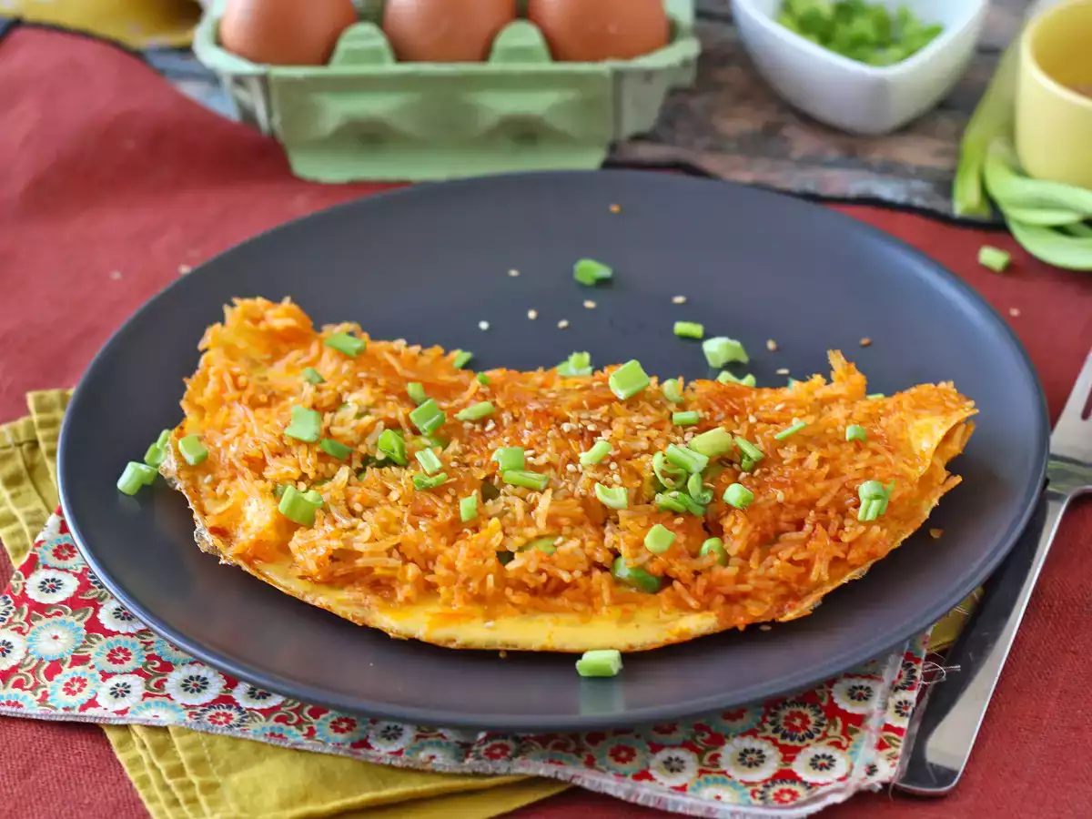 Omelet met krokante rijst en sojabonen, een pittige maaltijd die snel klaar is en geen afval oplevert! - foto 3