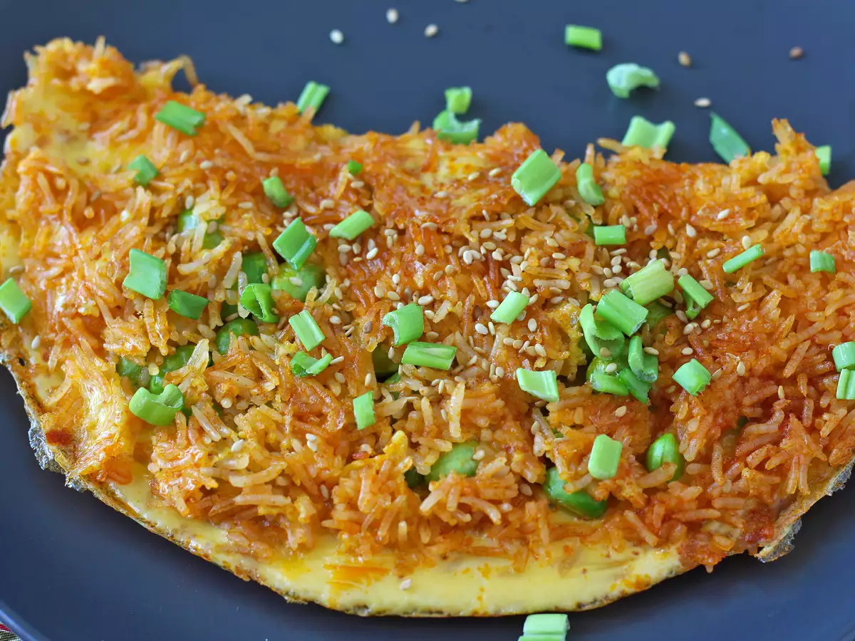 Omelet met krokante rijst en sojabonen, een pittige maaltijd die snel klaar is en geen afval oplevert! - foto 5