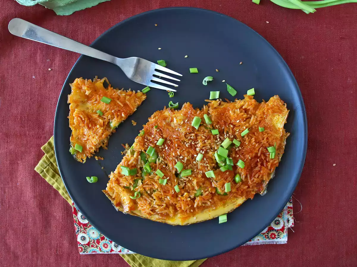 Omelet met krokante rijst en sojabonen, een pittige maaltijd die snel klaar is en geen afval oplevert! - foto 6
