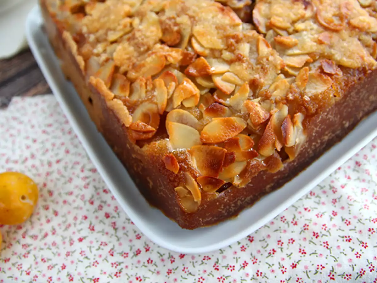 Omgekeerde cake met mirabellen en amandelen - foto 3