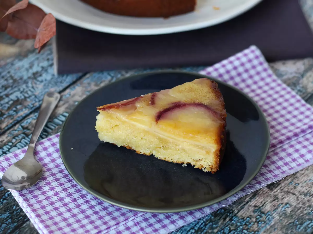 Omgekeerde perzikcake: smeuïg, zacht en gekaramelliseerd - foto 3