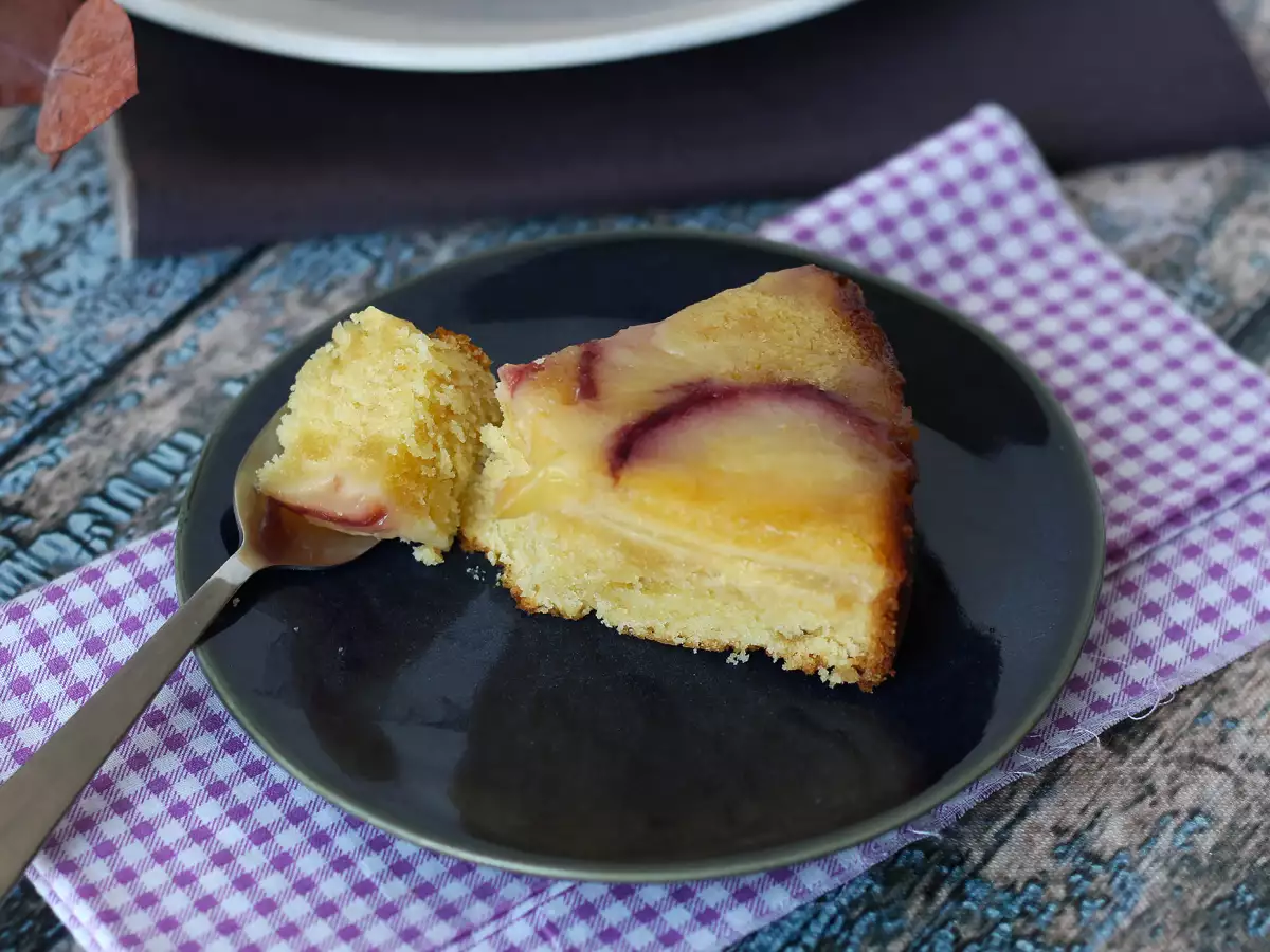 Omgekeerde perzikcake: smeuïg, zacht en gekaramelliseerd - foto 6