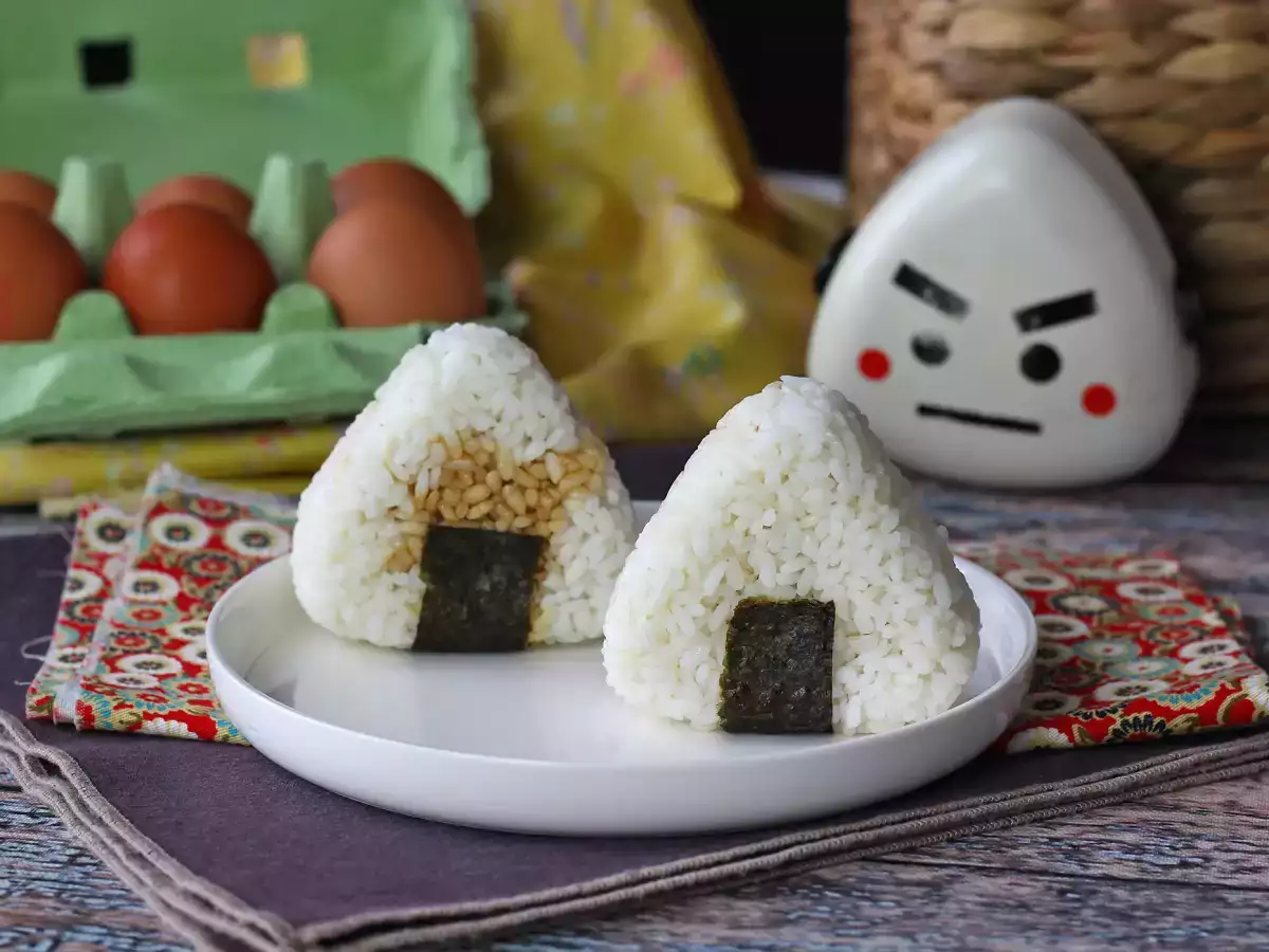 Onigiri met in sojasaus gemarineerde eidooiers - foto 7
