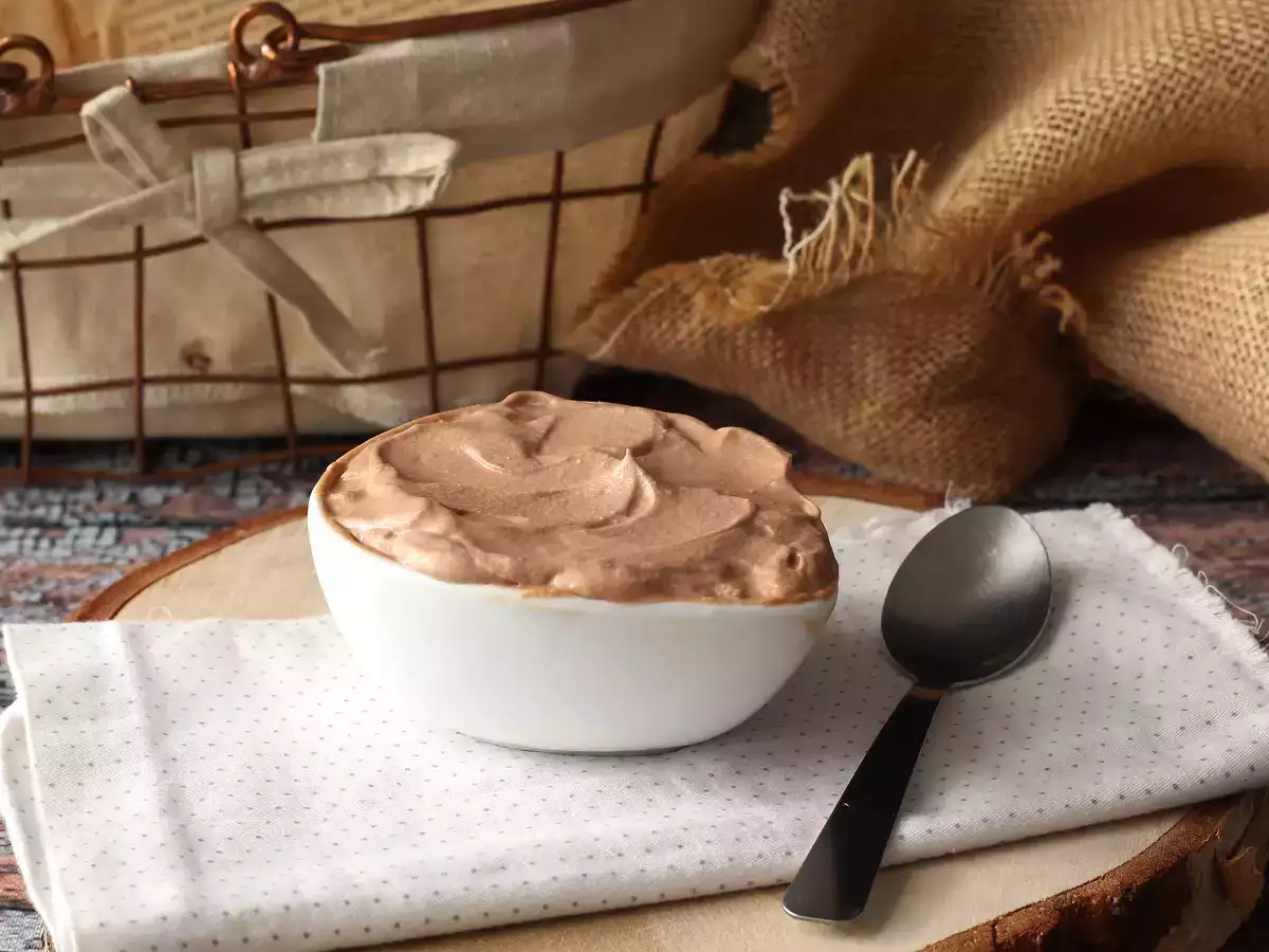Opgeklopte Nutella-crème, perfect om taarten en layer cakes mee te vullen - foto 4