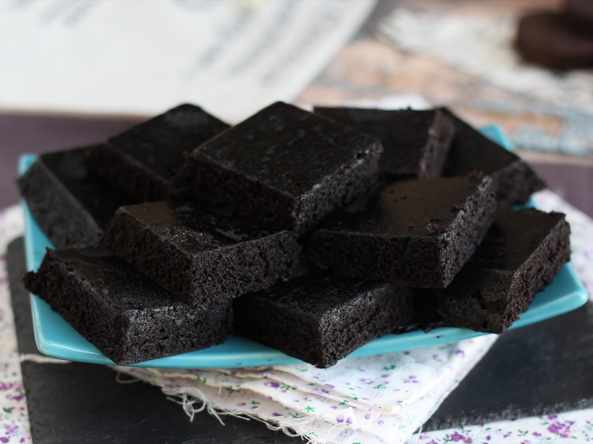 Oreo taart met slechts 3 ingrediënten, klaar in 6 minuten in de magnetron!