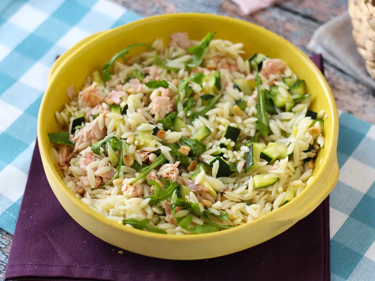 Orzo pastasalade met zalm en courgette - foto 3