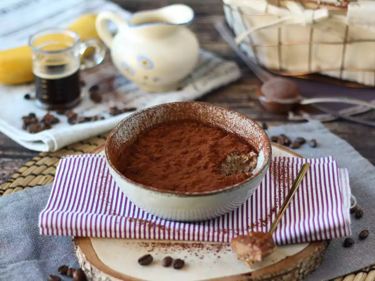 Overnight oats met tiramisu smaak, het perfecte koffie en cacao ontbijt!