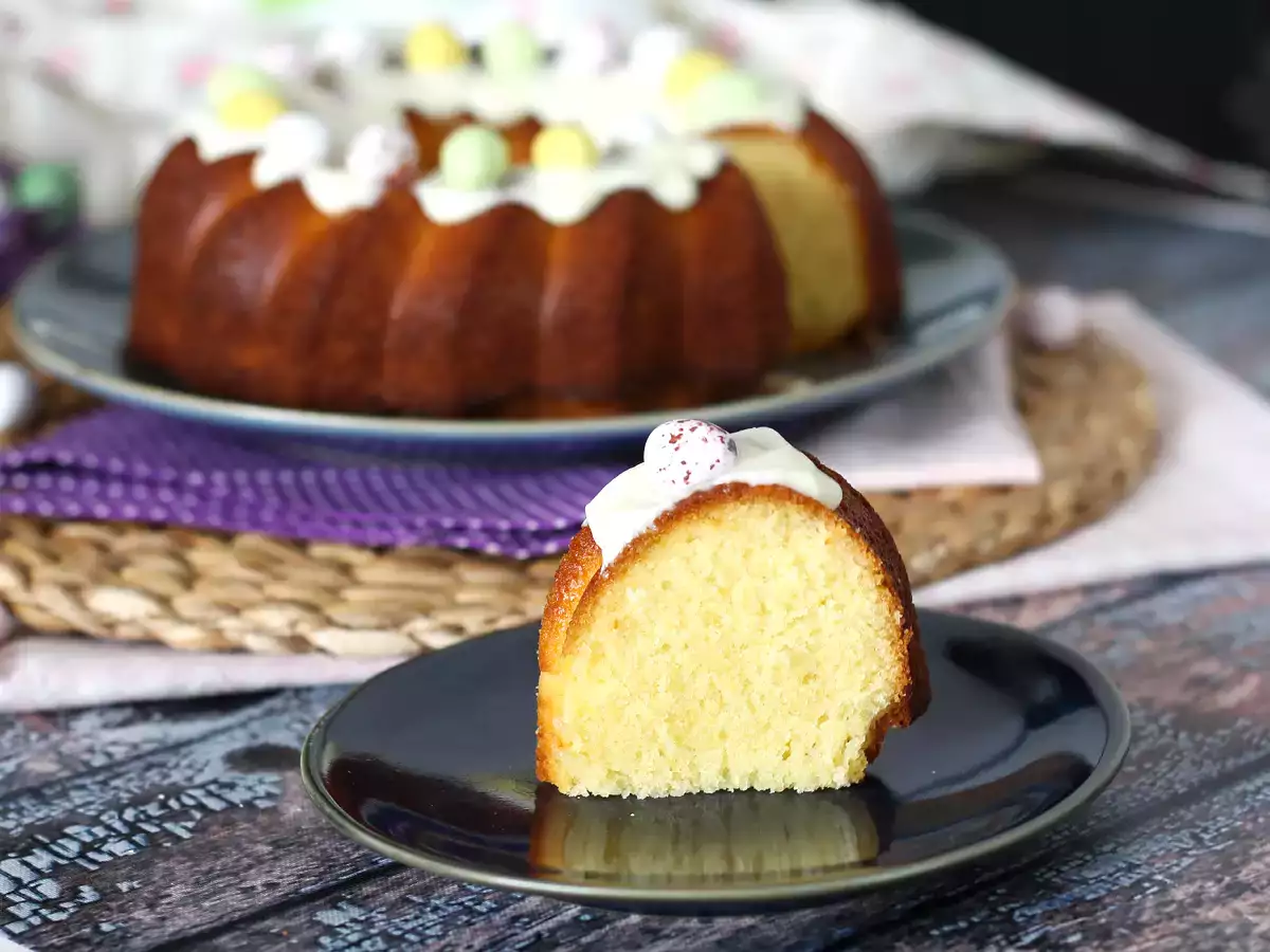 Paas Bundt cake met citroen en witte chocolade - foto 3