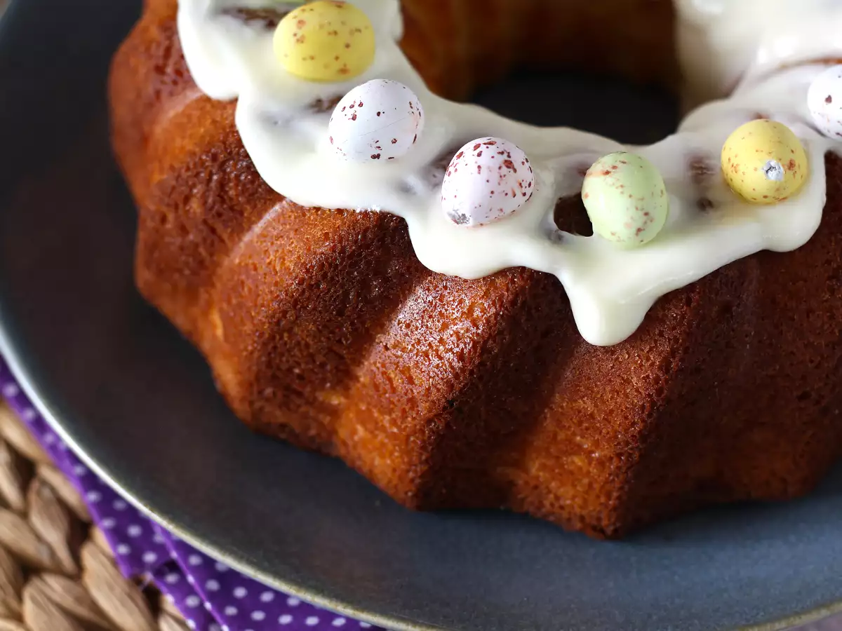 Paas Bundt cake met citroen en witte chocolade - foto 4