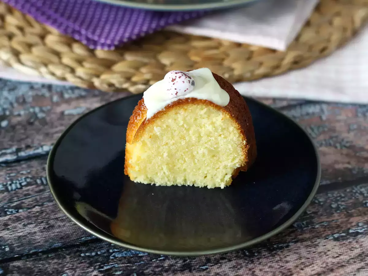 Paas Bundt cake met citroen en witte chocolade - foto 7