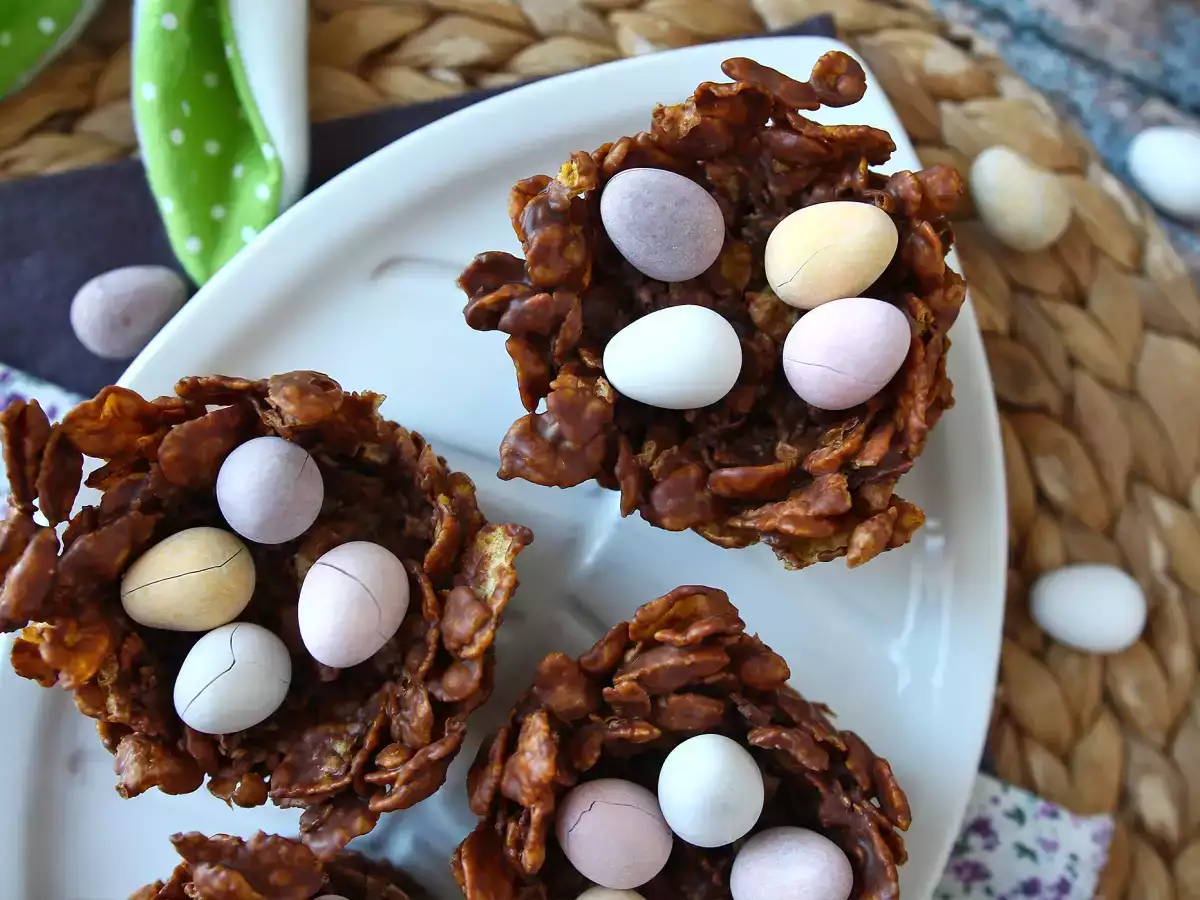Paasnesten van chocoladecornflakes