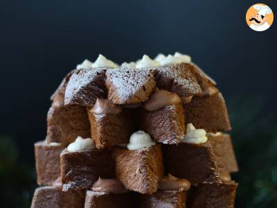 Pandoro brioche gevuld met Nutella crème en vanillecrème in de vorm van een kerstboom - foto 7