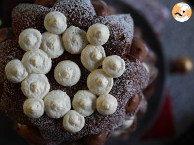 Pandoro brioche gevuld met Nutella crème en vanillecrème in de vorm van een kerstboom - foto 8