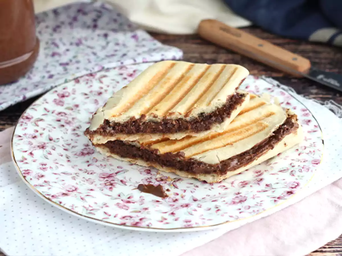 Panini met chocoladepasta