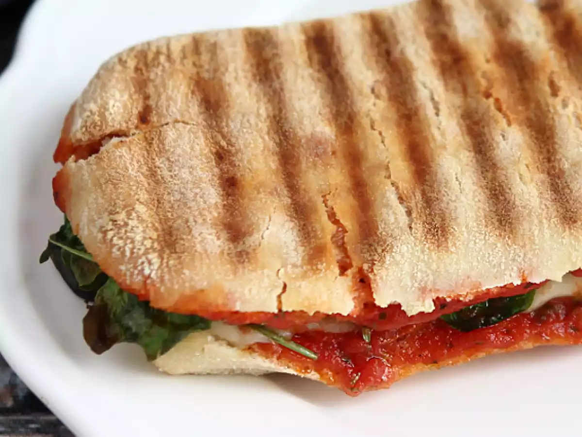 Panini met chorizo en emmentaler - foto 4