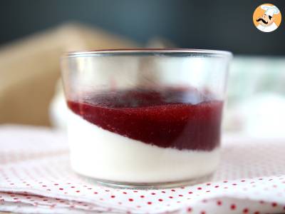 Panna cotta met bessencoulis - foto 2