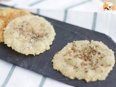 Parmezaanse chips met kruiden en specerijen