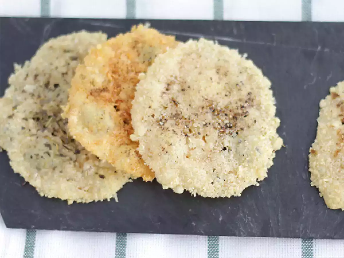 Parmezaanse kaaschips met kruiden en specerijen - foto 3