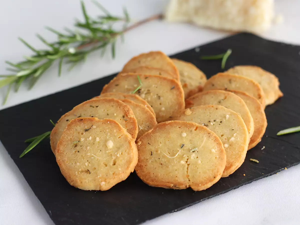 Parmezaanse kaaskoekjes met kruiden - foto 4
