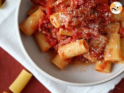 Pasta all'amatriciana, het traditionele recept stap voor stap uitgelegd - foto 4