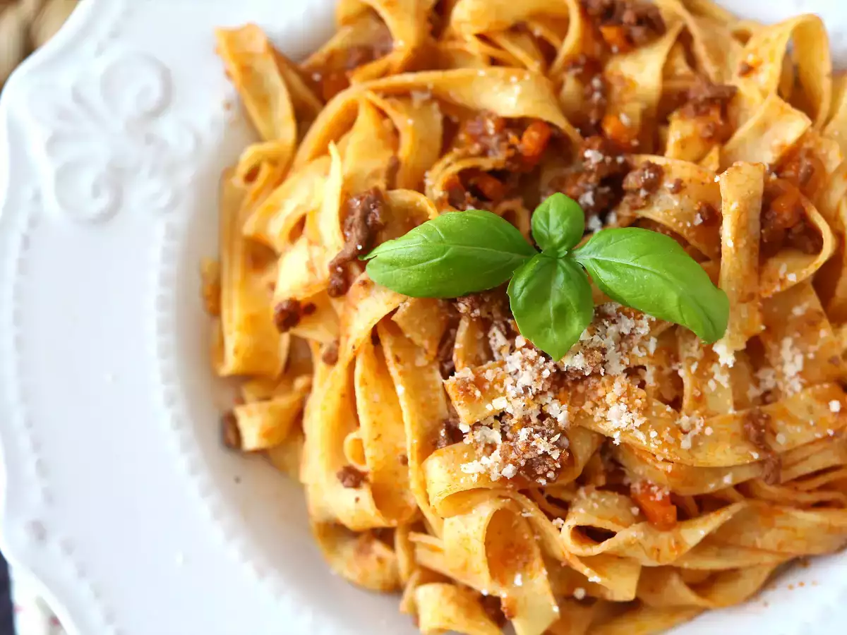 Pasta met bolognesesaus - tagliatelle al ragù alla bolognese - foto 4