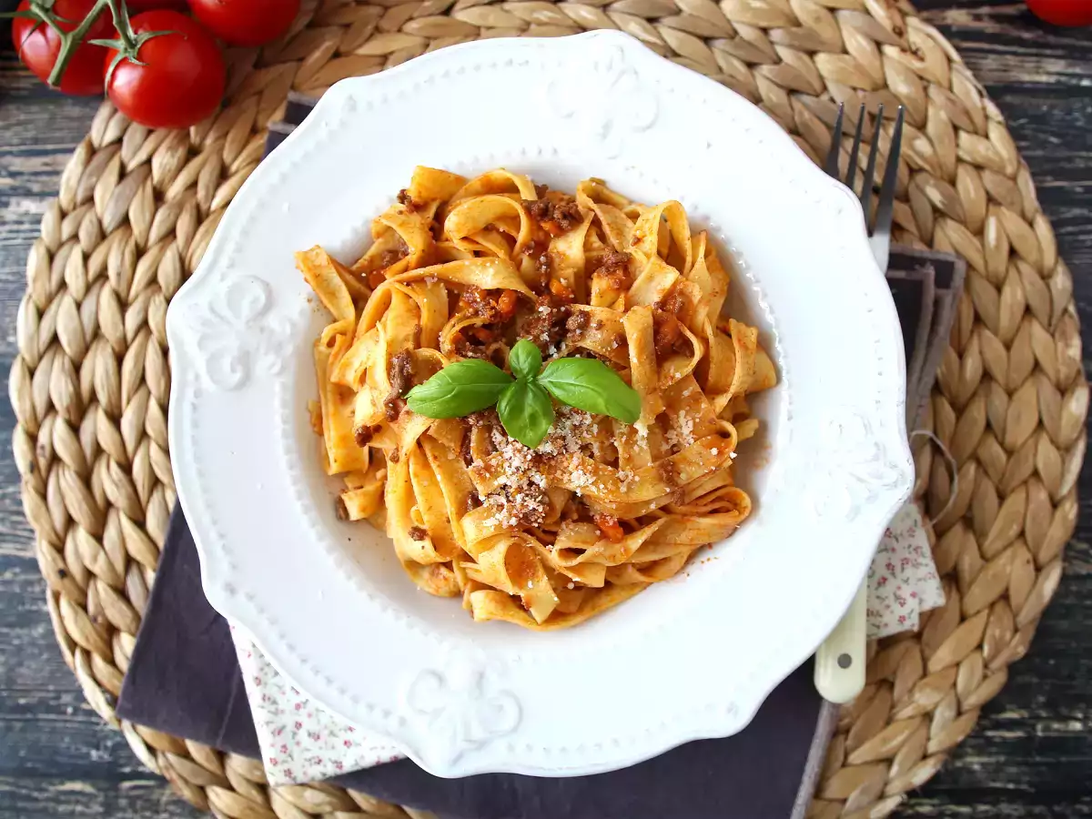 Pasta met bolognesesaus - tagliatelle al ragù alla bolognese - foto 5