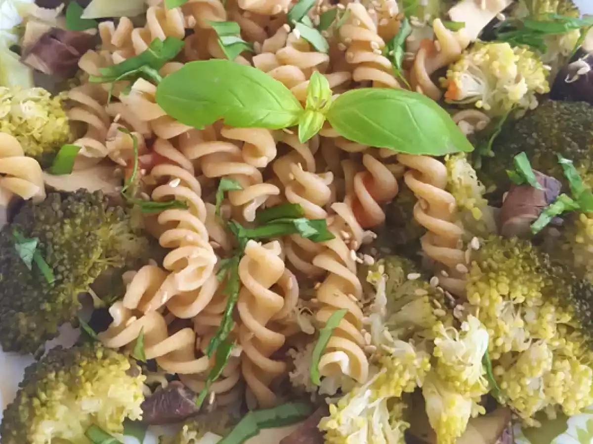 Pasta met broccoli, champignons en basilicum - foto 2