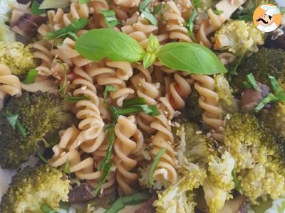 Pasta met broccoli, champignons en basilicum - foto 2