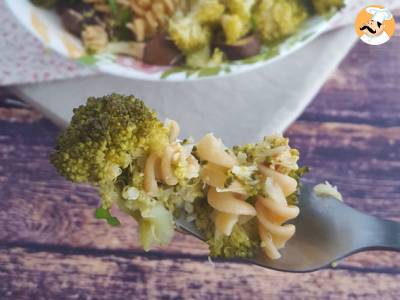 Pasta met broccoli, champignons en basilicum - foto 3