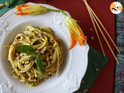 Pasta met courgettebloemen, ricotta en pistachenoten - foto 2