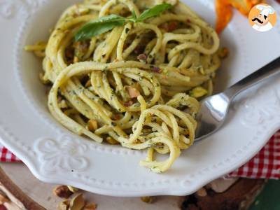 Pasta met courgettebloemen, ricotta en pistachenoten - foto 3