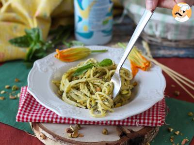 Pasta met courgettebloemen, ricotta en pistachenoten - foto 4