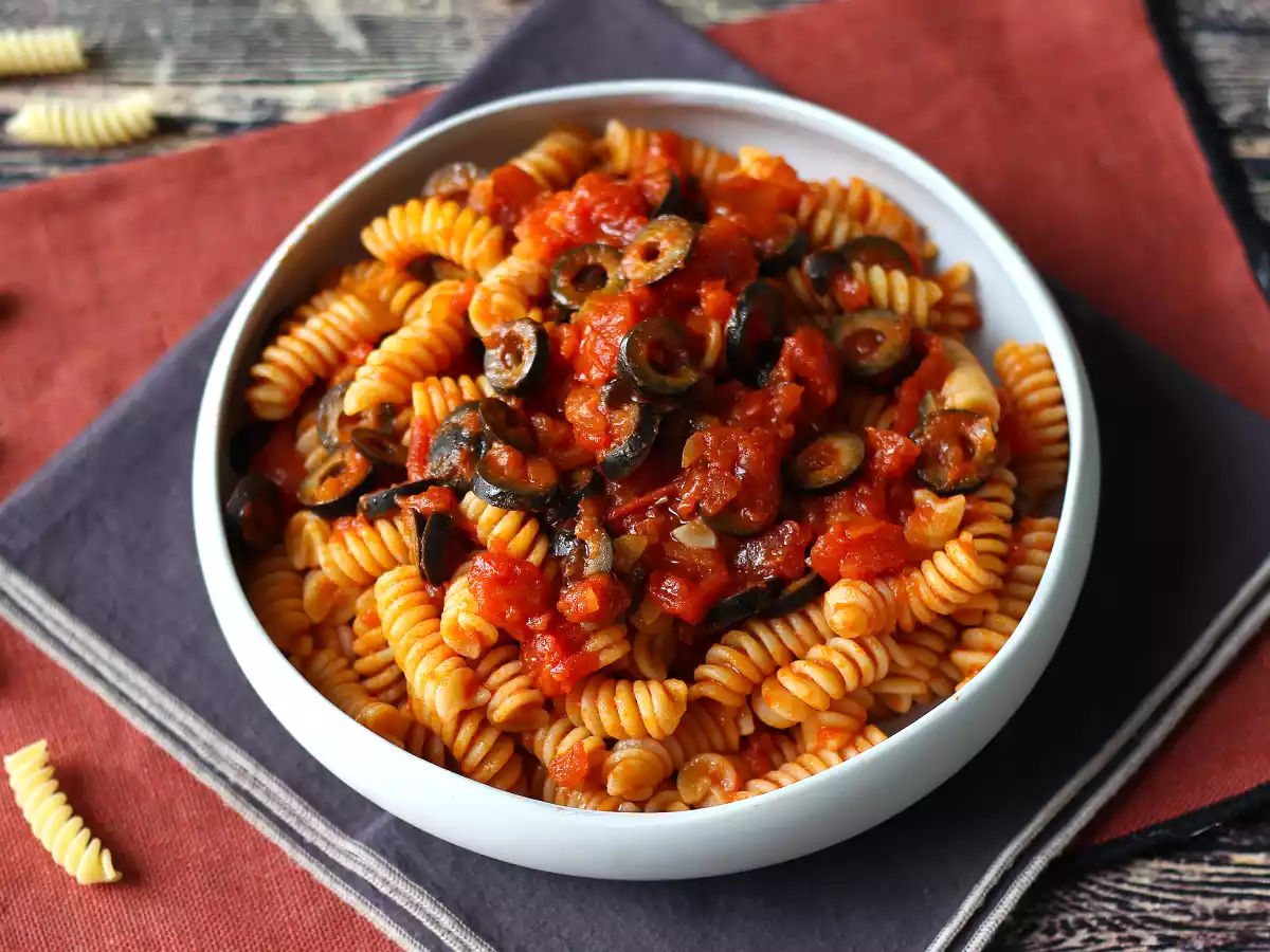 Pasta met olijfsaus: goedkoop, lekker en makkelijk te bereiden! - foto 3
