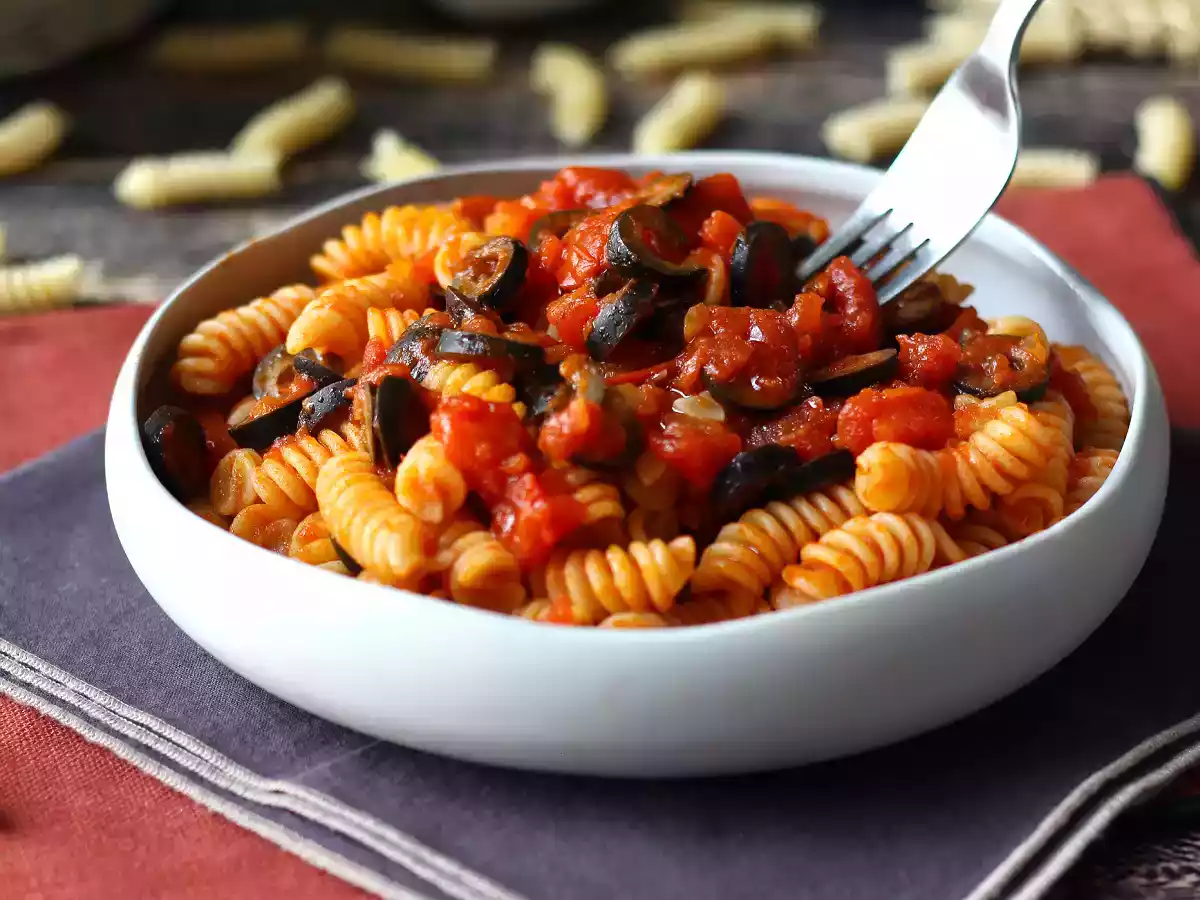 Pasta met olijfsaus: goedkoop, lekker en makkelijk te bereiden! - foto 5