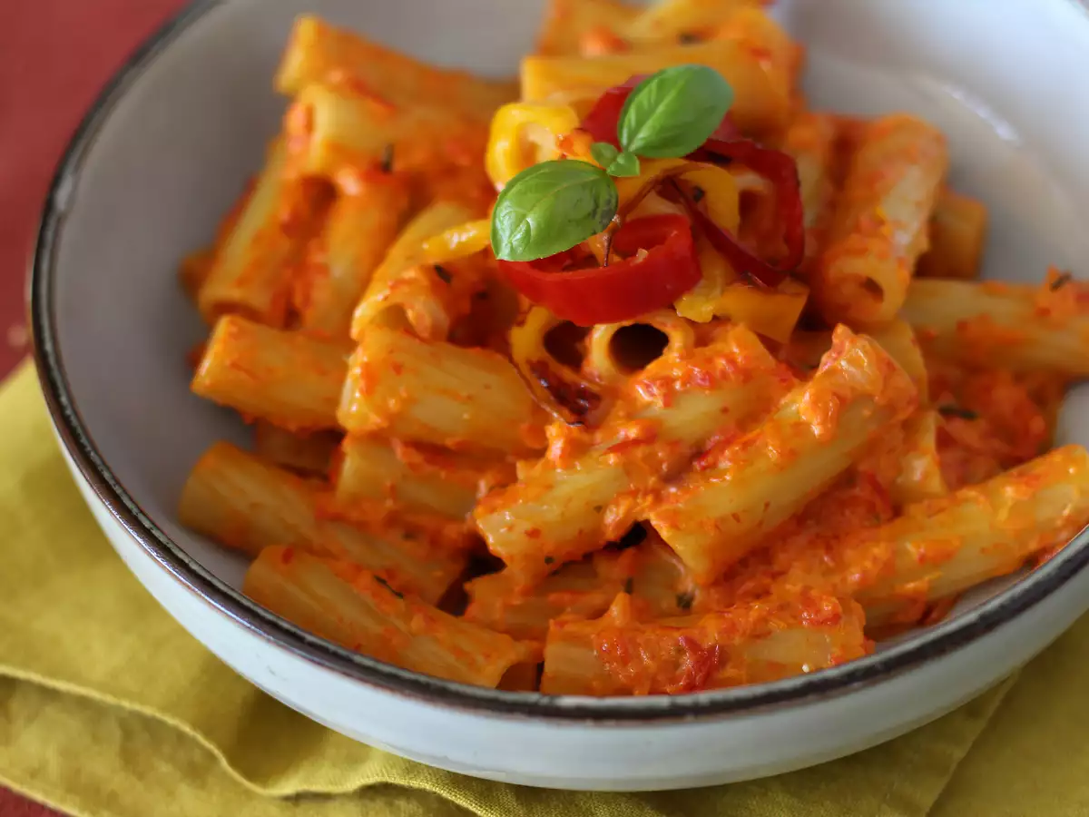 Pasta met paprika en Philadelphia: romig, snel en smaakvol - foto 3