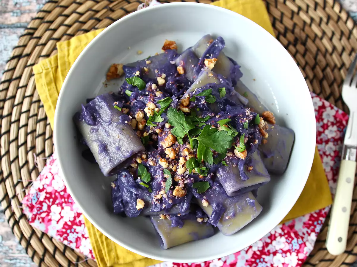 Pasta met rodekool en walnoten: een kleurrijk pastagerecht dat makkelijk te maken is - foto 3