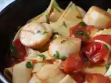 Pasta met sint-jakobsschelpen, een elegant voorgerecht met zeevruchten, foto 2