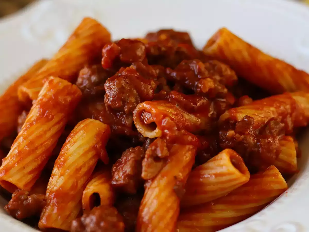 Pasta met worstsaus: een eenvoudig gerecht met een intense smaak - foto 5