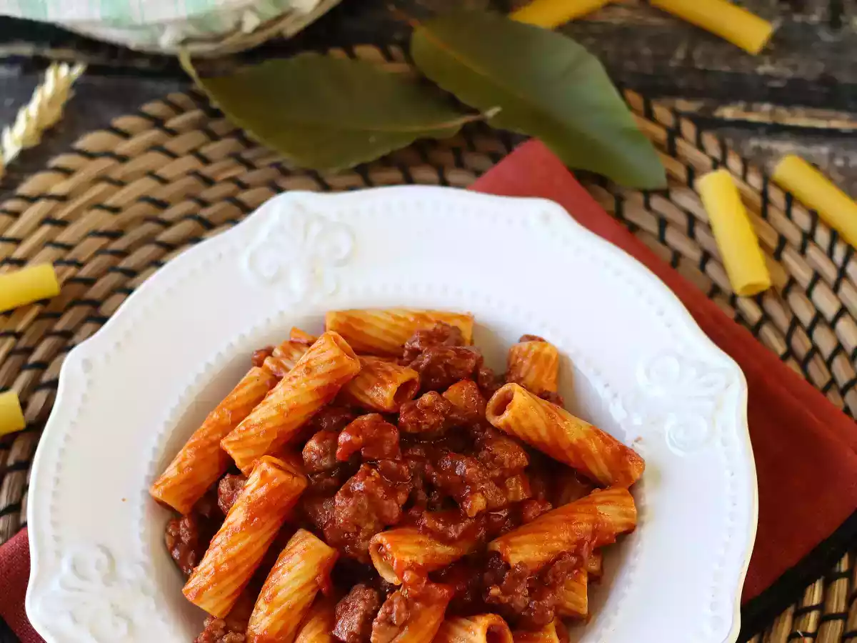 Pasta met worstsaus: een eenvoudig gerecht met intense smaak - foto 6